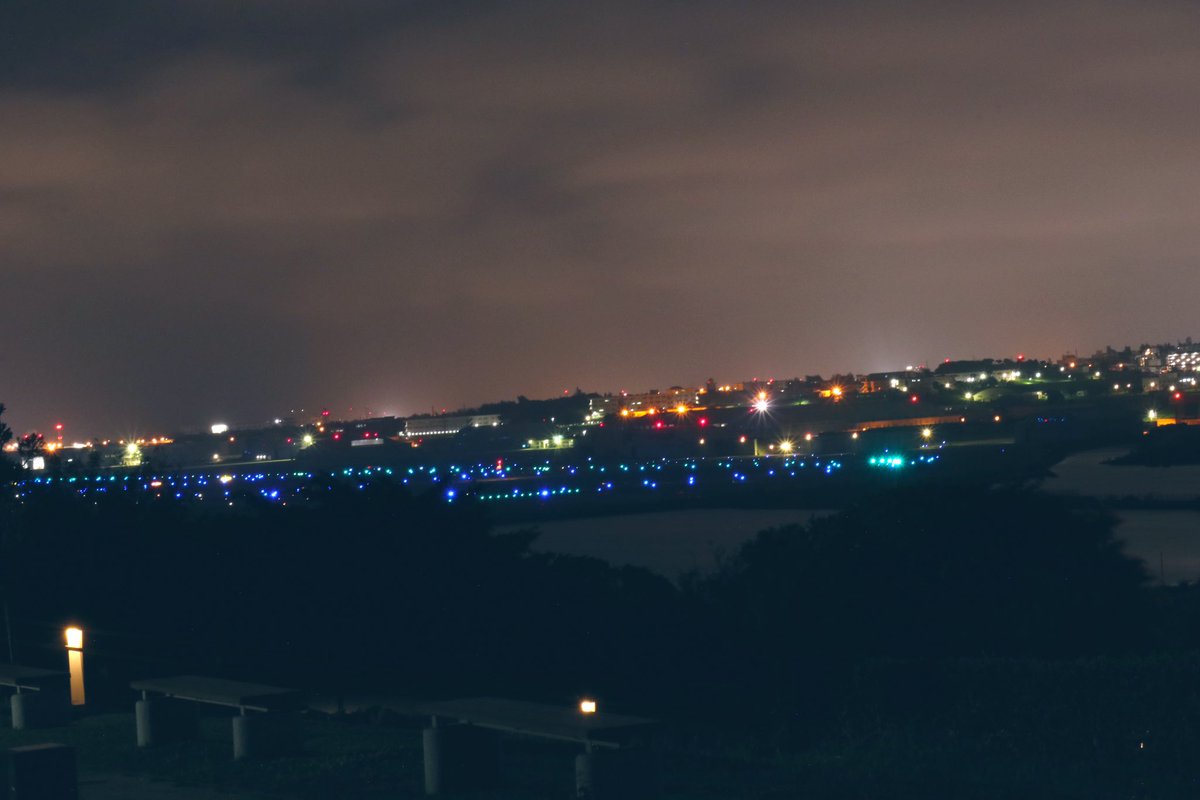 naoki_bowling's tweet photo. 那覇空港の夜景🌃キレイでした😍 https://t.co/auo5EnXvlg