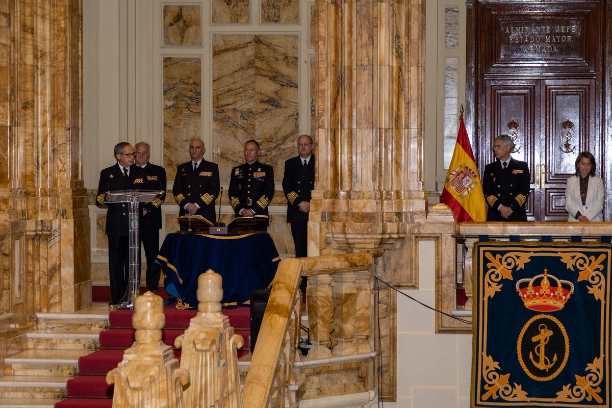 Armada_esp's tweet photo. Ayer tuvo lugar el acto de toma de posesión como Almirante Jefe de Personal de la Armada #ALPER, del almirante Gonzalo Sanz Alisedo. 

El acto fue presidido por el Almirante Jefe de Estado Mayor de la Armada, el almirante general Antonio Piñeiro Sanchez. 

#SomosLaArmada ⚓️🇪🇸 https://t.co/VyRA8LPk44