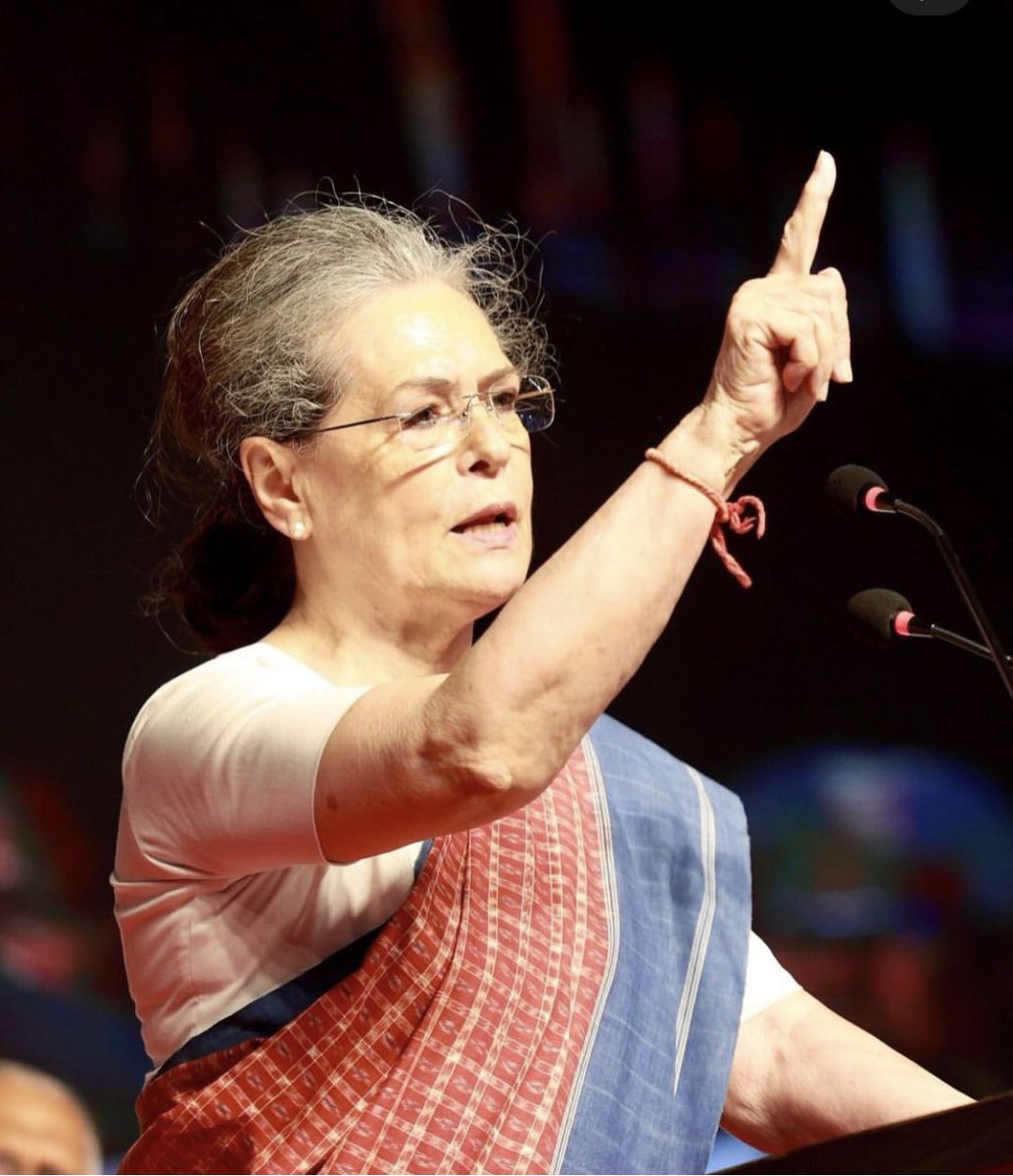 DivyaMaderna's tweet photo. Sonia ji became the Congress President in the year 1998 , I was a class 10th student . I have seen her since then working so selflessly for the Congress Party. Her zeal, her commitment is unbeatable. She truly inspires me and how . 
24 years ago in 1999 , Smt. Sonia Gandhi ji made her electoral debut from Ballari. As she comes back to Karnataka today, it is an emotional moment for the Congress family & the people of the state. @RahulGandhi @priyankagandhi @INCIndia