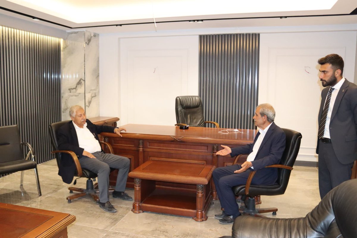 Şanlıurfa’mızın merkez ilçesi Haliliye’ nin önceki dönem başkanı Fevzi Demirkol’u ziyaret ettik. Sıcak karşılama ve samimi sohbet için teşekkür ederim. 
#türkiyeyüzyılı
<a href="/bybekirbozdag/">Bekir  Bozdağ</a> <a href="/urfaskm2023/">AK Parti Şanlıurfa SKM Başkanlığı</a>