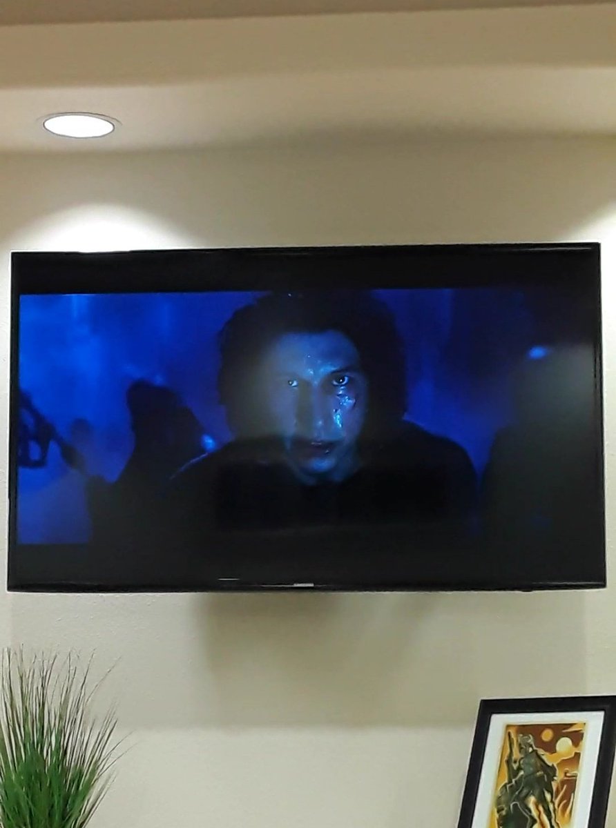 DerpyDarth0's tweet image. Look what was playing at my dentist 
#reylo #tros #starwars #ReunitetheDyad
