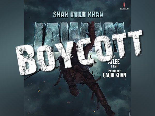 There was once a talentless Klown named RukhRukh,

So mediocre was he tht he didn't merit a SecondLook

But,his KhanName he mortgaged Declared d DMafia

'A BollyKing we'll make of ya!'
So,now v r stuck wid d stammering old Crook!

#BoycottJawan ❌️🚫
SSRians Musing With Sushant