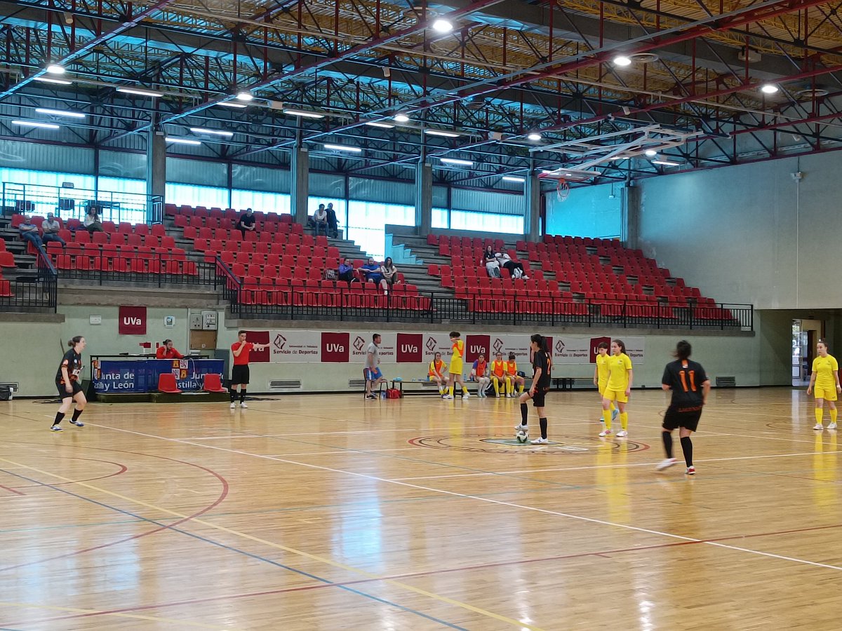 Fútbol Sala feme. UVa-Laguna. Resultado: 4-1 <a href="/UVa_es/">Gabinete de Comunicación Universidad de Valladolid</a> <a href="/FuentelaMora/">Fuente la Mora</a> <a href="/UVA_fsf/">Atlco VTG Fem</a> <a href="/LagunaFSF/">Laguna F.S Femenino</a> #UVa_es #UaVaDeporte