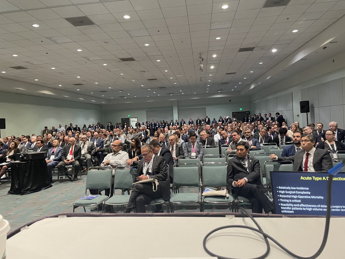 #AATS2023 Type a aortic dissection session ! Only standing room ! Amazing 🙏to all for attending and a great start to an amazing meeting ⁦@AATSHQ⁩ ⁦@AATSED⁩ ⁦@WomenInThoracic⁩ ⁦@AorticDissectUS⁩ ⁦@AorticC⁩ ⁦@AortaWomen⁩ ⁦@MarfanFdn⁩