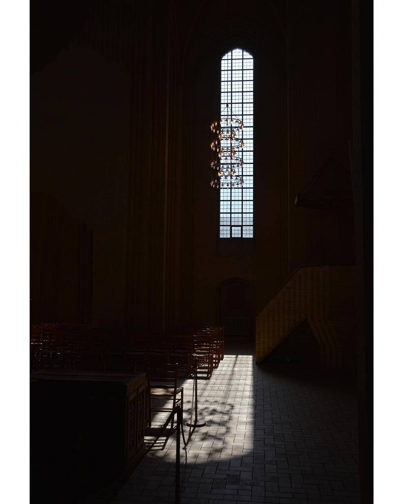 knut's tweet image. Window. Taken in Grundtvigskirken in Copenhagen in the beginning of April. instagr.am/p/Cr6DPS_s1eK/