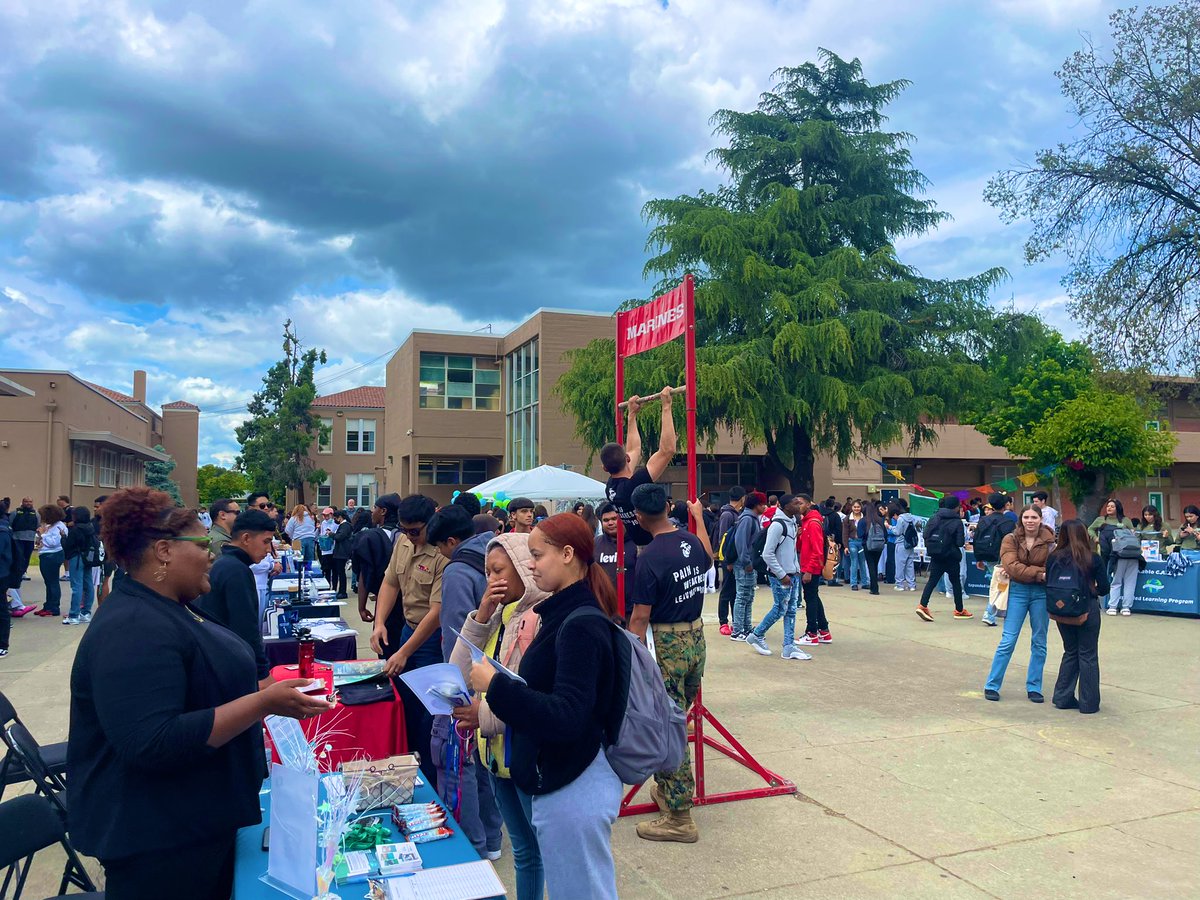 Worldwide_Cares's tweet image. Thank you to everyone who participated in the @CARES_ELP Spring Career & Internship Fair at @mtdiablohs ! @MtDiabloUSD @ejamesrego @mdusd_stephanie #Community #YouthEmpowerment #ExpandedLearning