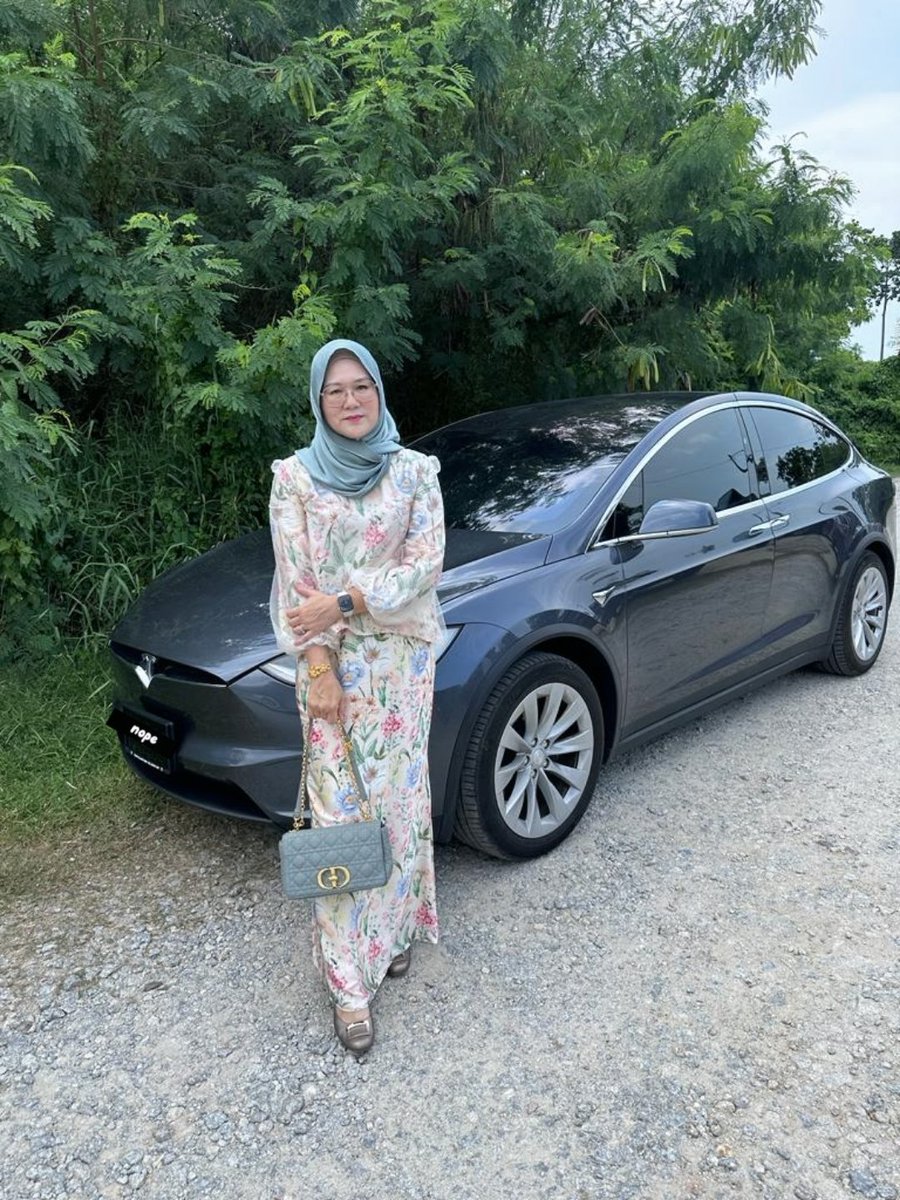emily_abdullah's tweet image. My dream car after 3 years with Quantum Metal, Tesla Model X