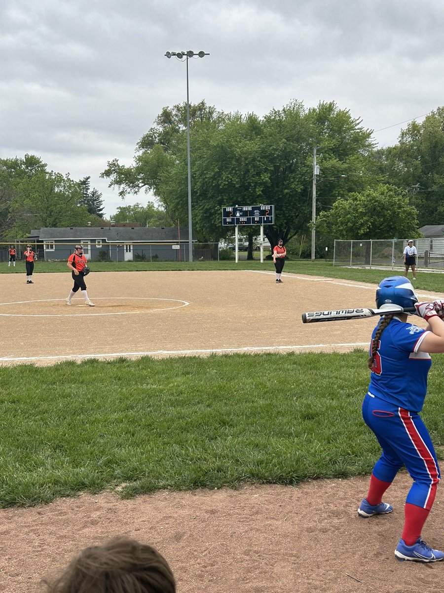 MGEaglesAces's tweet photo. Game number 2 for the EIC softball Tournament. https://t.co/lBsB2De0Hi