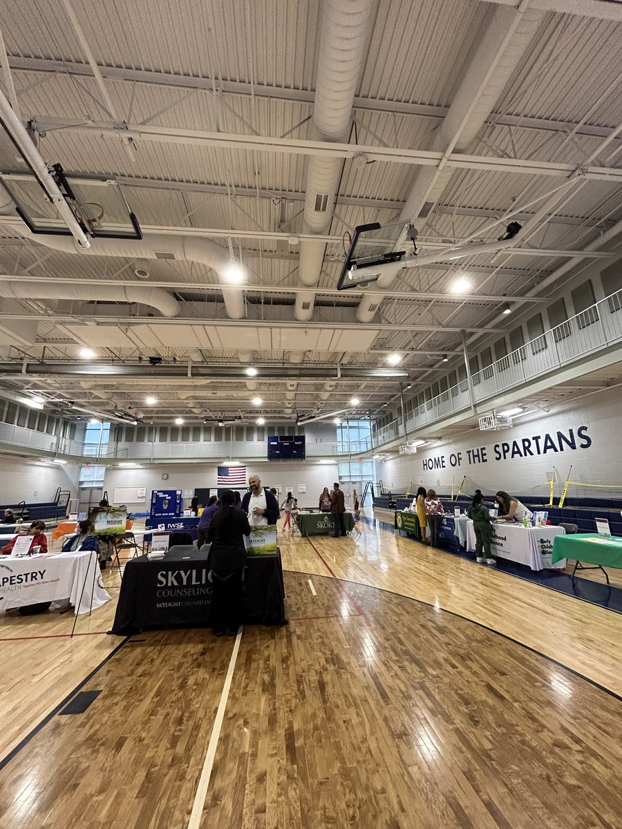 Thank you to <a href="/SkokieSD69/">School District 69</a> and so many community partners for putting on today’s Spring Into Wellness Fair! My staff and many other local representatives are at <a href="/LincJrHi/">LincolnJrHighSkokie</a> until 1PM today - stop by and say hi!