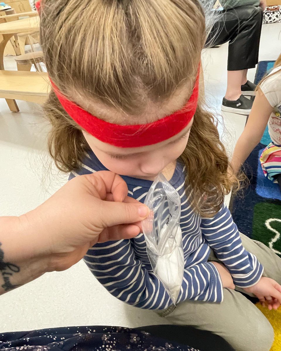 JoysofKinder tweet media