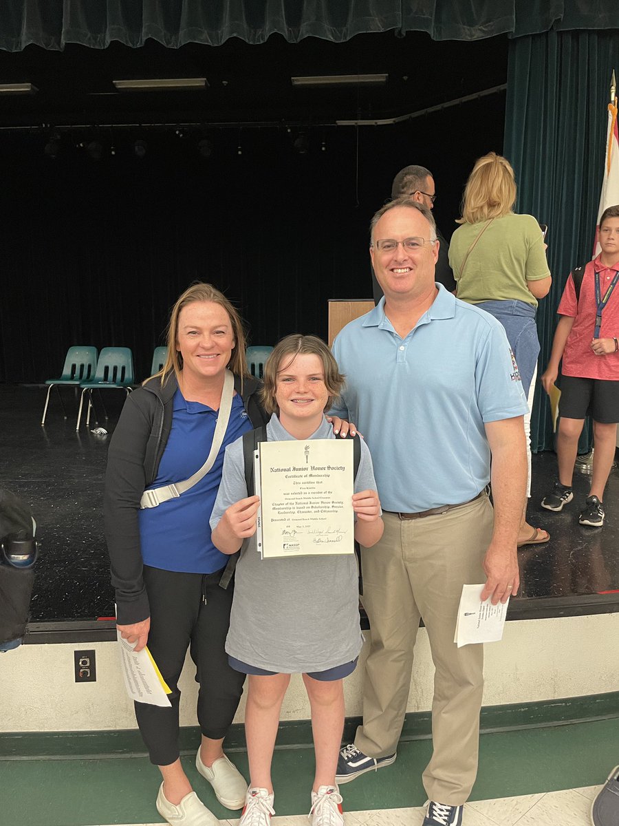 FinnKimble's tweet image. Inducted into NJHS with a 4.0 GPA. Congrats to my fellow inductees.