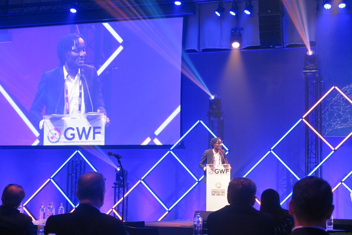 Dave_veed's tweet image. It all still seems surreal to me; attending and speaking at the @geoworldmedia  conference, the invaluable knowledge gained listening to industry leaders speak, and the connections I have made. I feel super proud of myself and @TheGeoSpatialH1 
#gischat
#geospatial