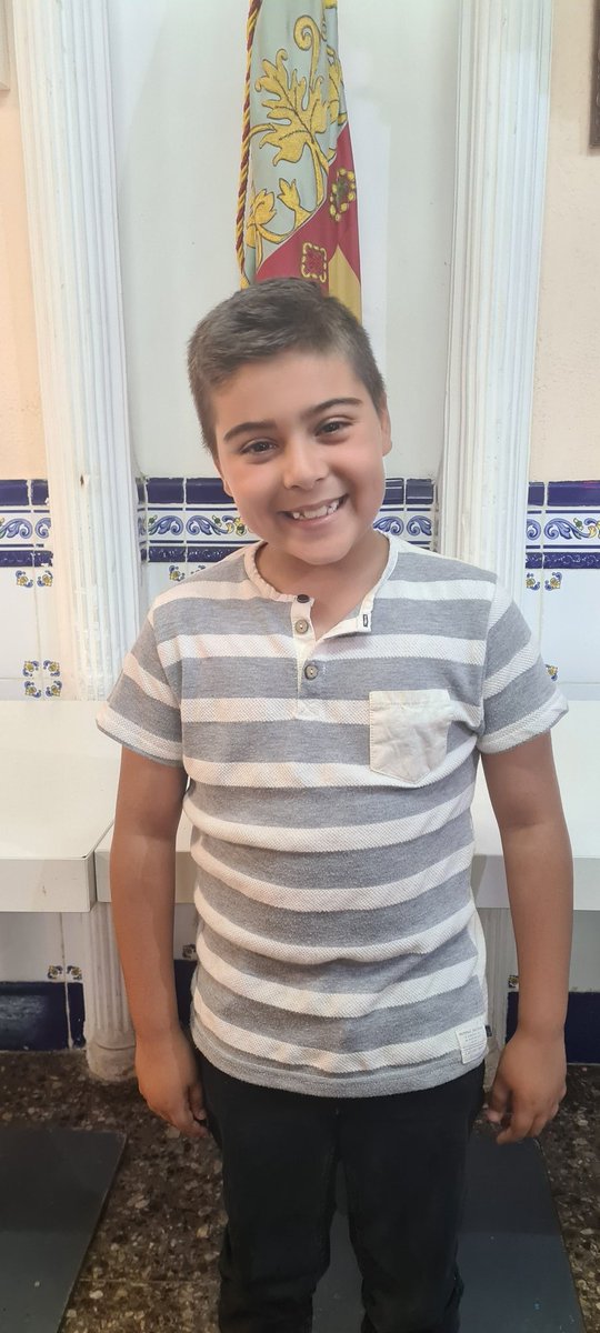 fallagustinlara's tweet photo. Aquesta vesprada hem tingut la sorpresa i hem completat el nostre quadre d'honor per a les #falles2024
Manuel Montes és el nou President Infantil.
ENHORABONA MANU!!!! https://t.co/EgvwNF7a3e