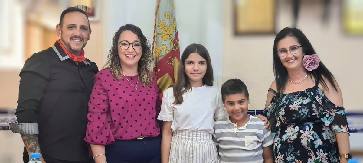 fallagustinlara's tweet photo. Aquesta vesprada hem tingut la sorpresa i hem completat el nostre quadre d'honor per a les #falles2024
Manuel Montes és el nou President Infantil.
ENHORABONA MANU!!!! https://t.co/EgvwNF7a3e