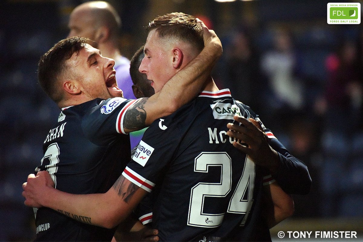 RaithRovers's tweet photo. A fantastic final goal of the season by Scott McGill last night 👏
📸 by Tony Fimister
#YourRovers https://t.co/fHrYvsB5Xh