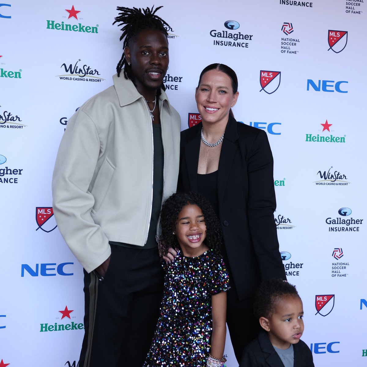 Holiday Family in the house!

<a href="/laurenholiday12/">Lauren Holiday</a> | #NSHOF23