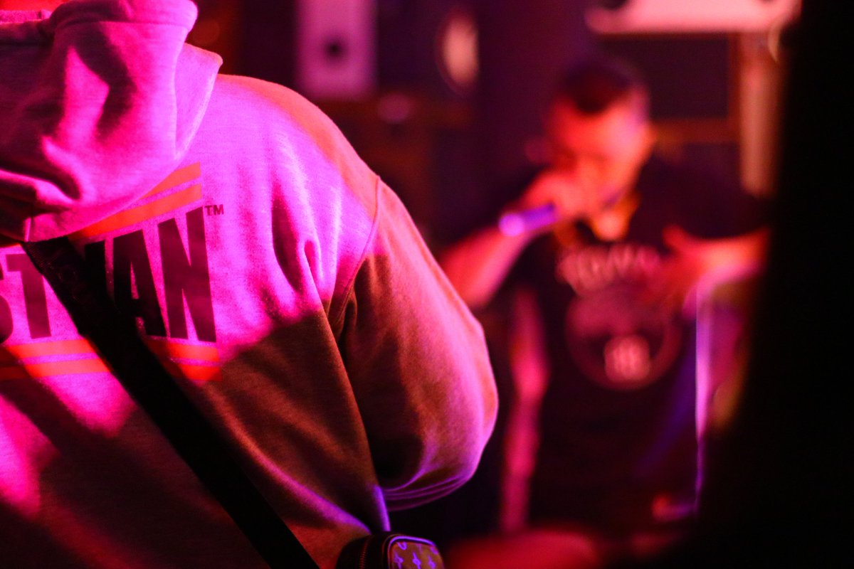 photoshootbyGee's tweet image. The Homie Allen! First live performance... had a Dope time shootin' his act! #BookClubYVR #Chyper #Photography