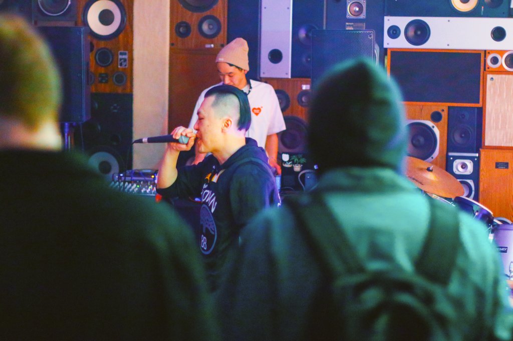 photoshootbyGee's tweet image. The Homie Allen! First live performance... had a Dope time shootin' his act! #BookClubYVR #Chyper #Photography