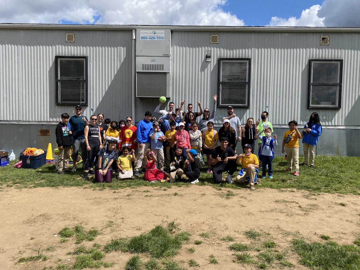 HEYMsChong's tweet photo. Yesterday, I had the pleasure of presenting and awarding 22 @Maree_G_Farring students for Perfect Attendance All Year with our amazing partnership, @UnderArmour! We had a blast. Thank you UA for coming out for this huge celebration! https://t.co/Mce76Scw6d