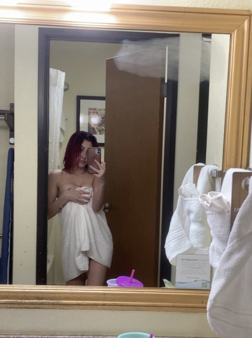 Good morning! 🥰💦 go check out my of!! https://t.co/gSPCFDkIn5 https://t.co/a75ibIYqg7<a href="/tag/newprofilepic"class="tags"><span>#newprofilepic</span></a>