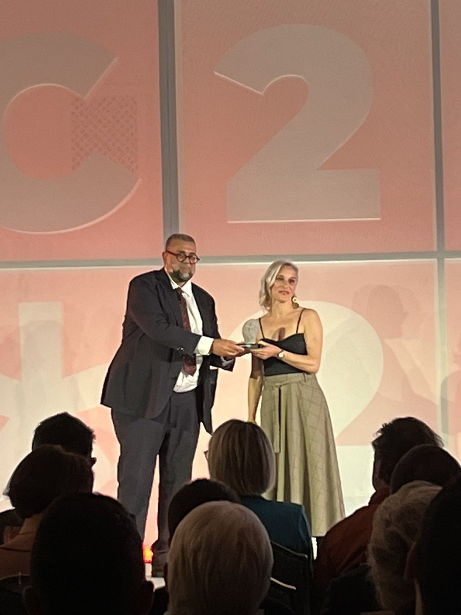 Curiosissimi per <a href="/ValeriaParrell2/">Valeria Parrella</a> per aver vinto il Premio Costa Smeralda 2023 per la sezione narrativa, e per averlo dedicato a Michela Murgia ❤️