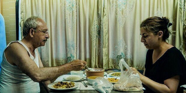 -Neden geldin? 
-Biliyorsun...