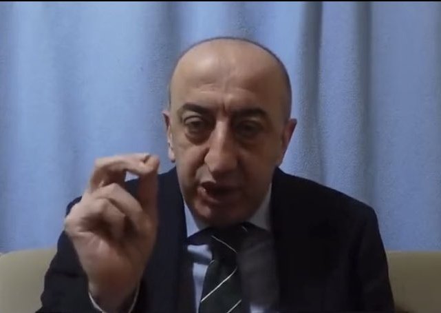 Tanıştırayım fetö'nün don lastiği srospu çocuğu  Ali Yeşildağ....