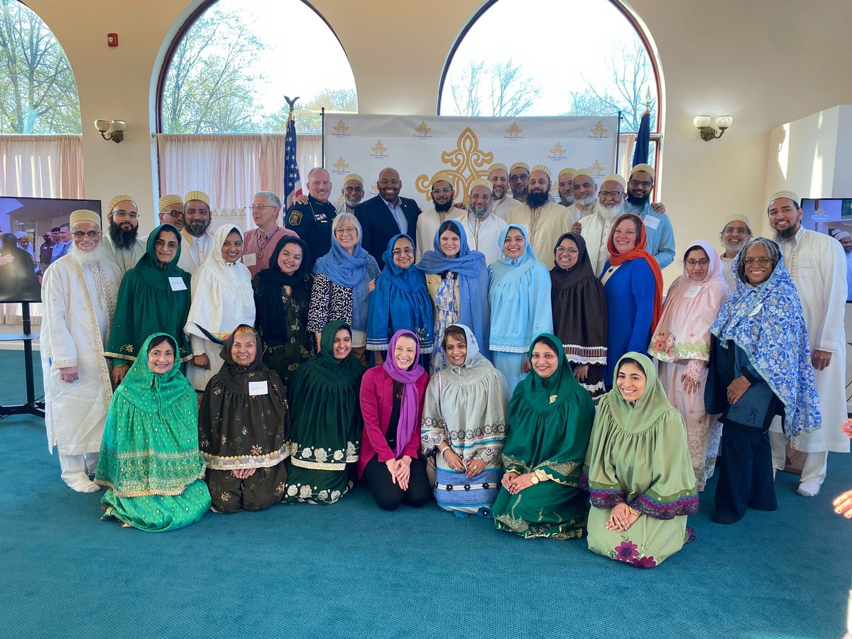 RepHaleyStevens's tweet photo. The level of dedication and involvement demonstrated by the Dawoodi Bohras of Detroit in their local community is exemplary. It was an honor to attend their Eid Unity dinner and celebrate the end of Ramadan with this incredible community. https://t.co/SrSFzlsUGV