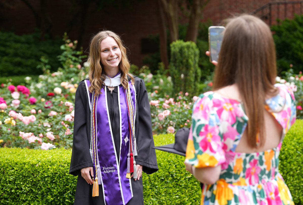 FurmanU's tweet photo. It’s almost time 🎓 #FurmanGrad 

Join us virtually at https://t.co/wpotPUJLcX https://t.co/K5kIZfOKxC