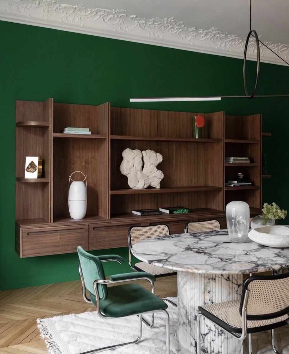 DesignStunning's tweet photo. A rich green backdrop for this stunning dining 😍
by @archi_a_boussagol 

#interiordesign #architecture
#Gablesestates #coralgablesliving #coconutgrove #coralgables #brickell #pinecrest #Gablesrealestate #merrickpark  #keybiscayne #southmiami #Aventuramall  #brickellkey 
 #miami https://t.co/a1Fm8R3DlF