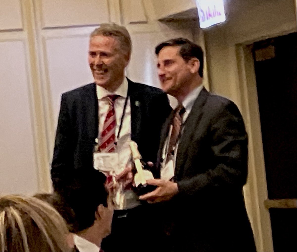 HenryPittMD's tweet photo. Wonderful #PanClub23 banquet last night with great international and USA participation 👍👍 https://t.co/VIUqWBuhhA