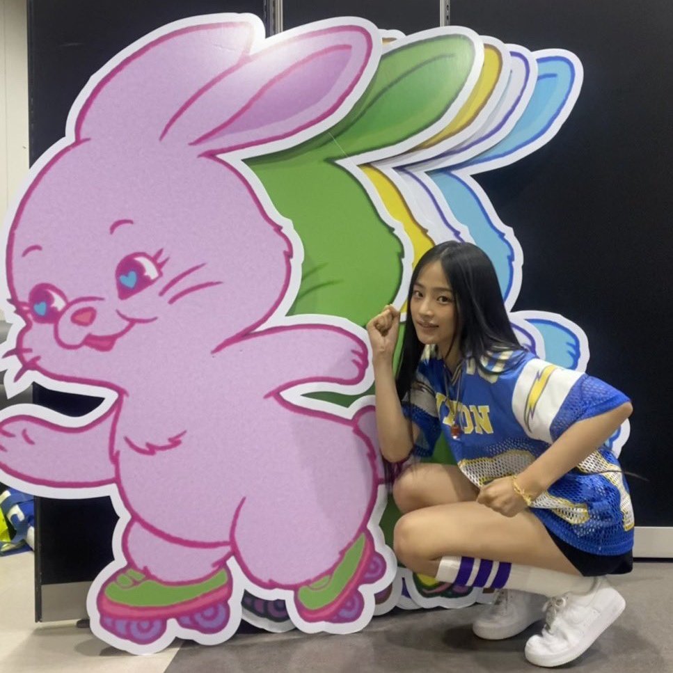isforminji's tweet photo. ¡Feliz cumpleaños a nuestra querida Minji! 🎂💘

Deseamos que siempre te mantengas saludable, seas muy feliz y sigas brillando solo como tú sabes hacerlo. ¡Tokki está muy orgulloso de ti! 🩷

CAREBEAR MINJI DAY
#OurFirstLoveMinjiDay
#HAPPY_MINJI_DAY
#말랑민지_생일축하할랑말랑 https://t.co/0SxNdIHLY0