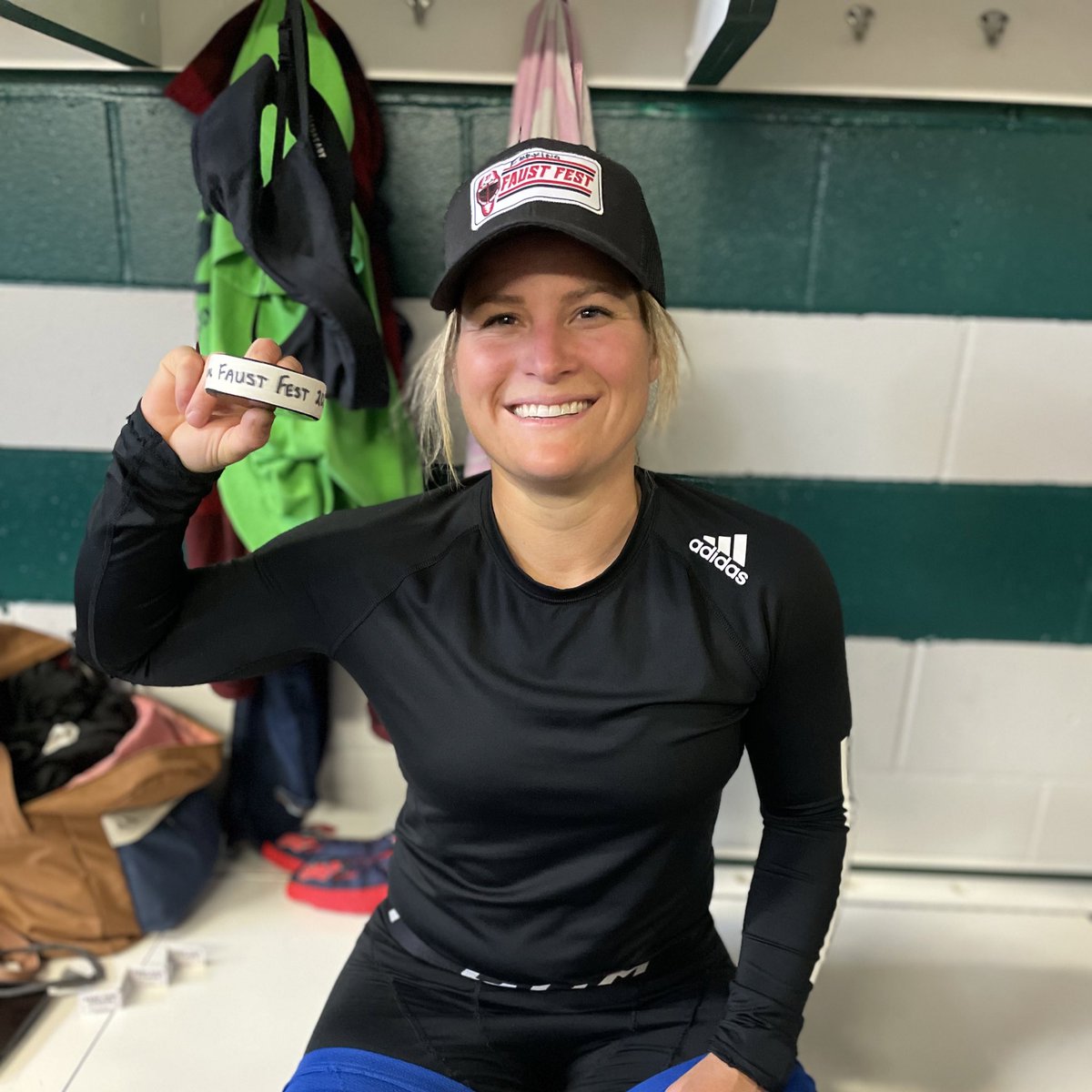 Wisconsin Hockey tweet media