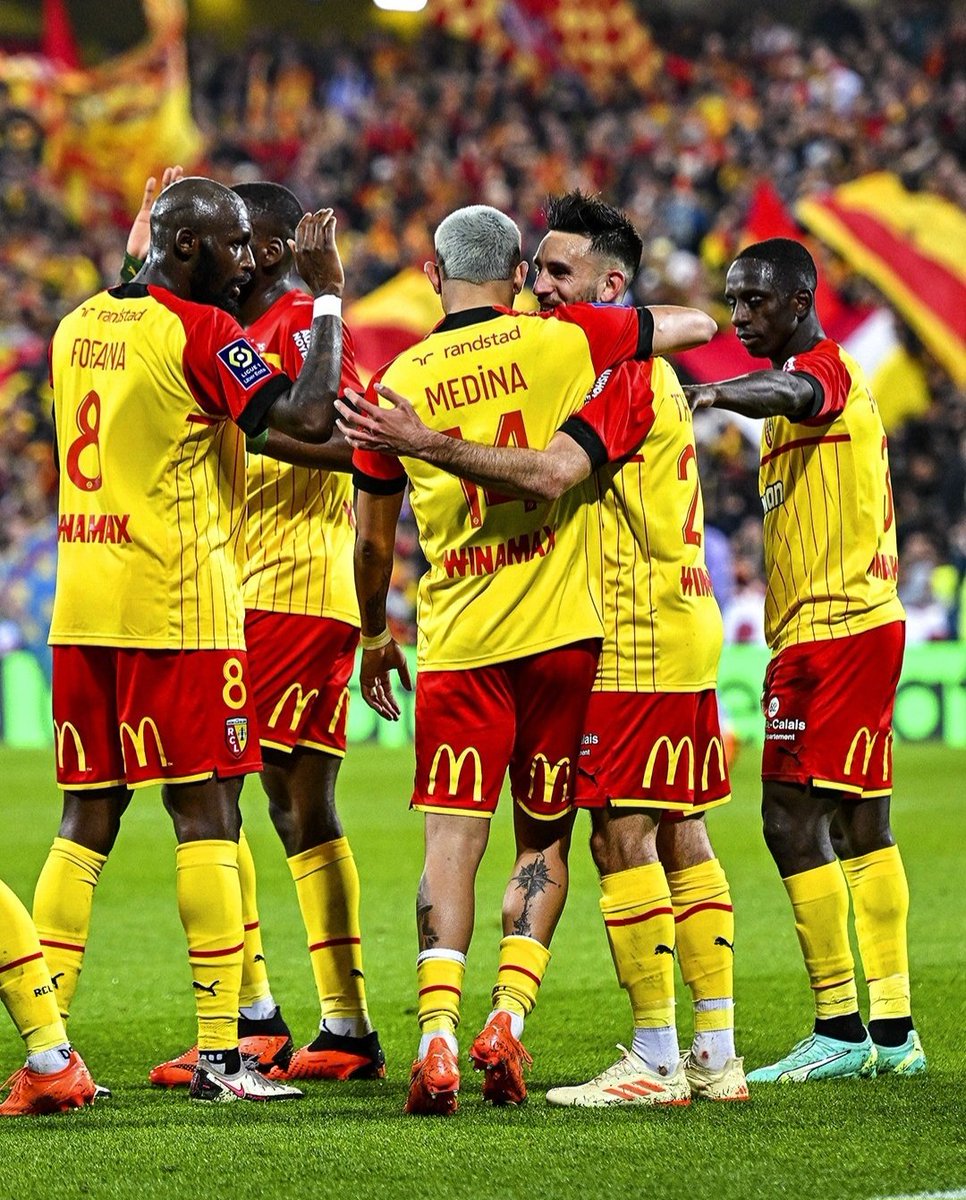 lbpubliclensois's tweet photo. 🚨 C'EST FAIT ! Le RC Lens est officiellement européen ! 🤩🔥🇪🇺

Avant de disputer ses cinq derniers matchs, le Racing Club de Lens est assuré de terminer dans le Top 5 et de disputer une Coupe d'Europe la saison prochaine ✅️🏆 https://t.co/o4TTGlqMu9