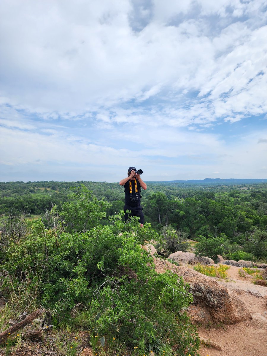 Had a blast at #EnchantedRock State Park the other day with family visiting from Germany. What I was really missing for photography was a good range zoom lens, like a 28-70, or a 70-200. My 17-40 just couldn't cut it! I'll upload some photos, soon!