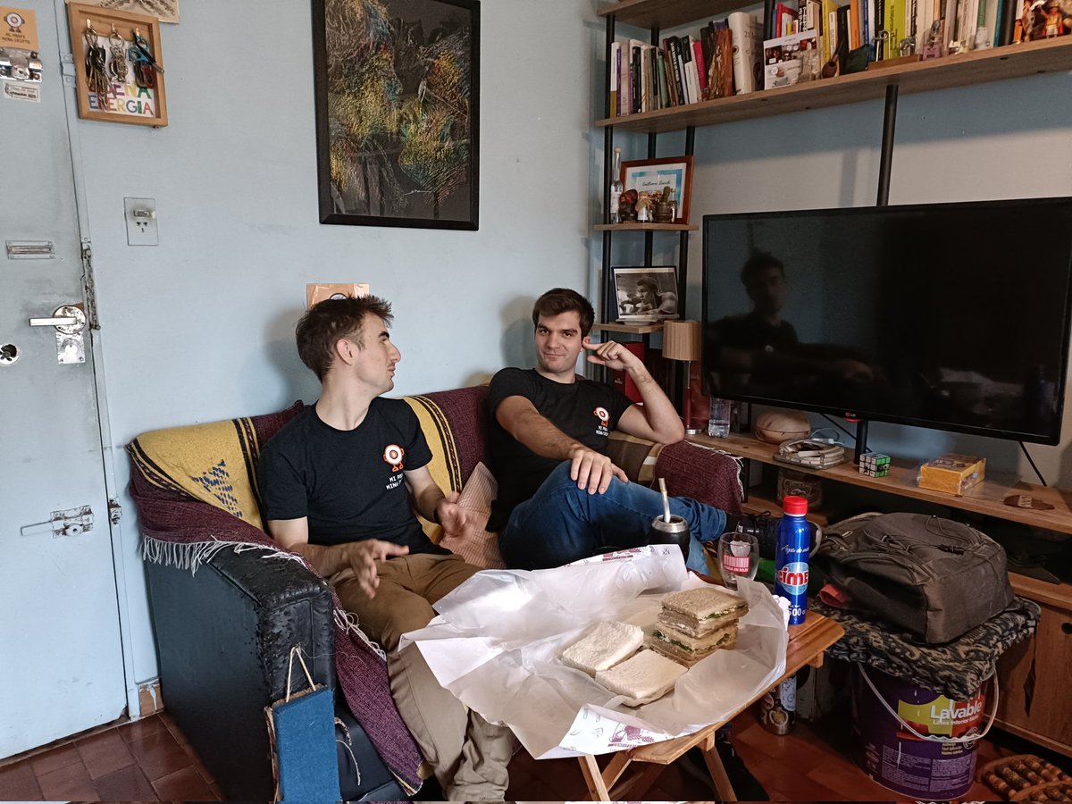 Se picó el debate antes de grabar el podcast de hoy. <a href="/LiamWickham_/">Liam Wickham</a> @buhismo