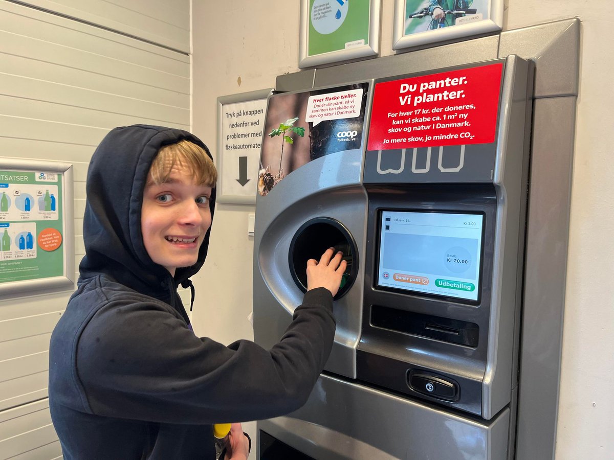 Kraghen Junior <a href="/jensen_kragh/">viktor kragh jensen</a>  valgte lige at pante vores 3 første point hos <a href="/ExpoEsport/">Expo eSport</a> 

@Olaie_CS som bedste Karrigan
<a href="/csgo_nielsen/">Nielsen</a> som bedste Twistzz
<a href="/uNib0bCS2/">Andreas uNi Ørbæk</a> som bedste Rain
<a href="/jensen_kragh/">viktor kragh jensen</a> som Broky
Mig som Ropz