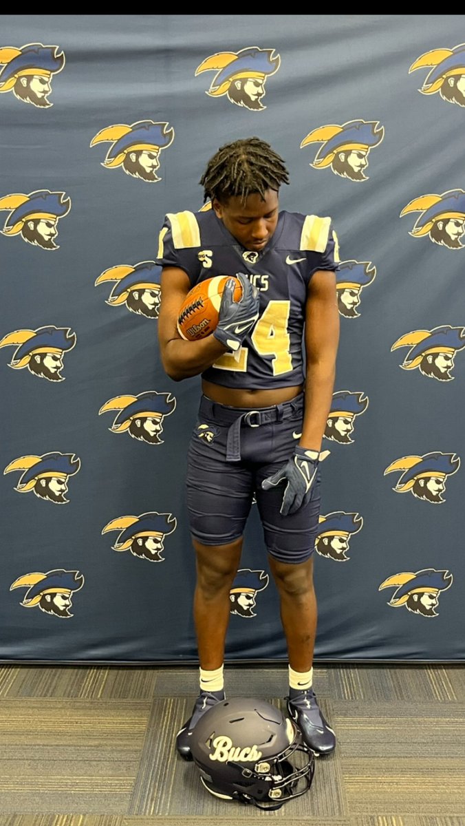 beasley0216's tweet photo. Big Thanks to @CSUFB for having me today !!💙 @CoachZJohnson22 @_CoachTBell @bowdonrecruits @DreamWay7v7 https://t.co/kiW0cud3kd