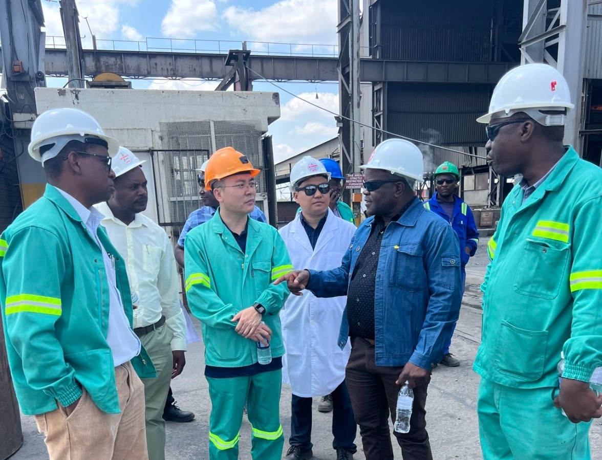 Chinese companies in Zimbabwe attach greater importance to interaction with local employees, thus cultivating strong corporate culture, building more employees’ trust and promoting solidarity and development of the companies.