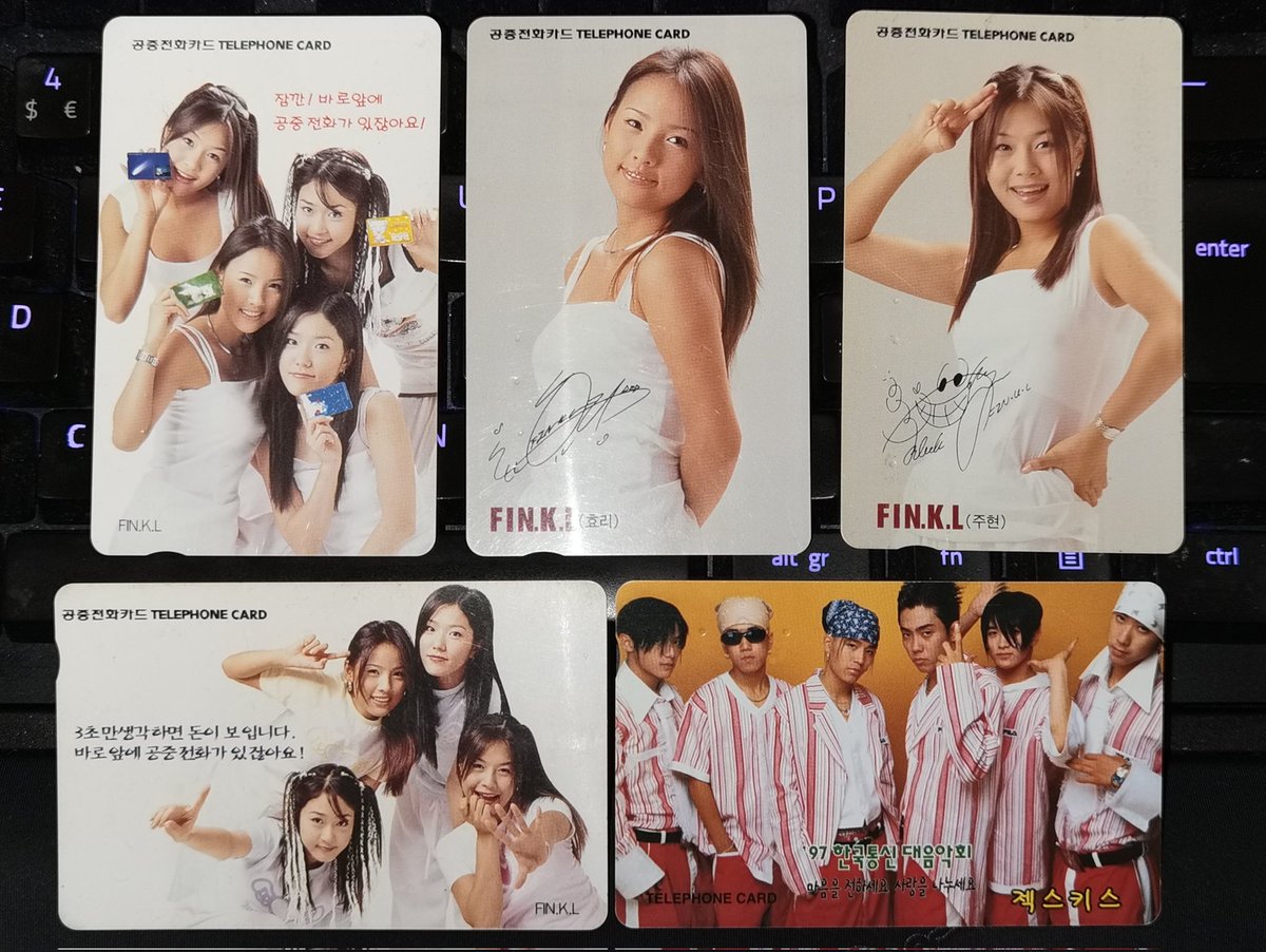 7Ten's tweet photo. Snagged cheap phone cards in a sea of overpricing. Getting Gen X Kpop stuff is as hard now as it was in the 90s lol.
And a UK Wing Commander II
£1 phone credit 😆
#Kpop #FINKL #SechsKies #Jekkie #DJDoc #90s #WingCommander #PhoneCards #Landline https://t.co/BwcKrd2iqb