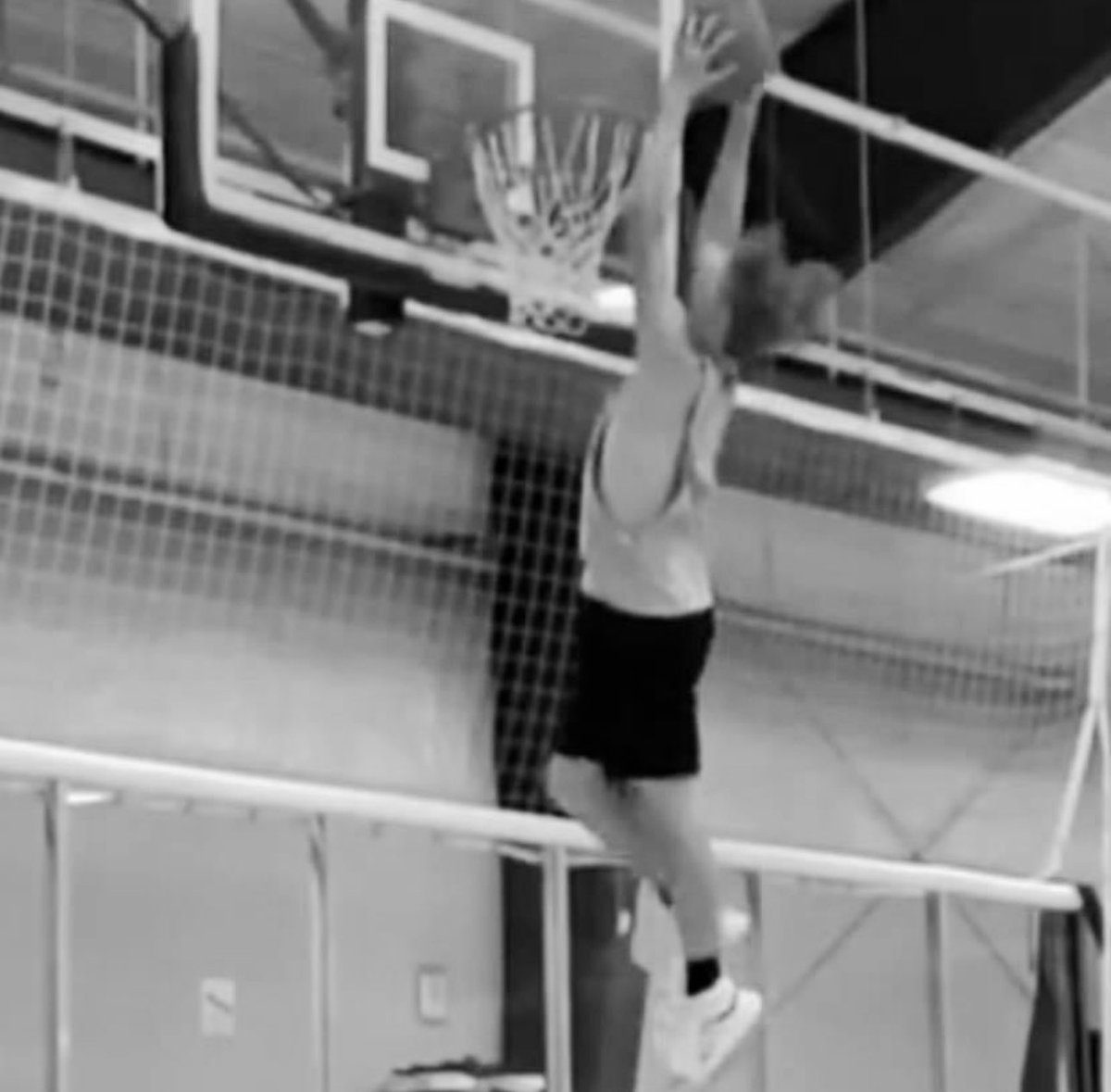 This is D Snuts best friend dunking! ☺️