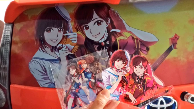 完璧に見えてたらユキシマチャンの言う通り沼に落ちてたかもしれないけど今回はセーフ( ^ω^ ) ニルさんとともさんのアクスタも連れてきて正解だったし(笑)、雨には降られたけど大満足なDAYでした!名古屋と東京の成功も祈ってます(結局サファイアのポーズってどんなだったんだろう…?? )
