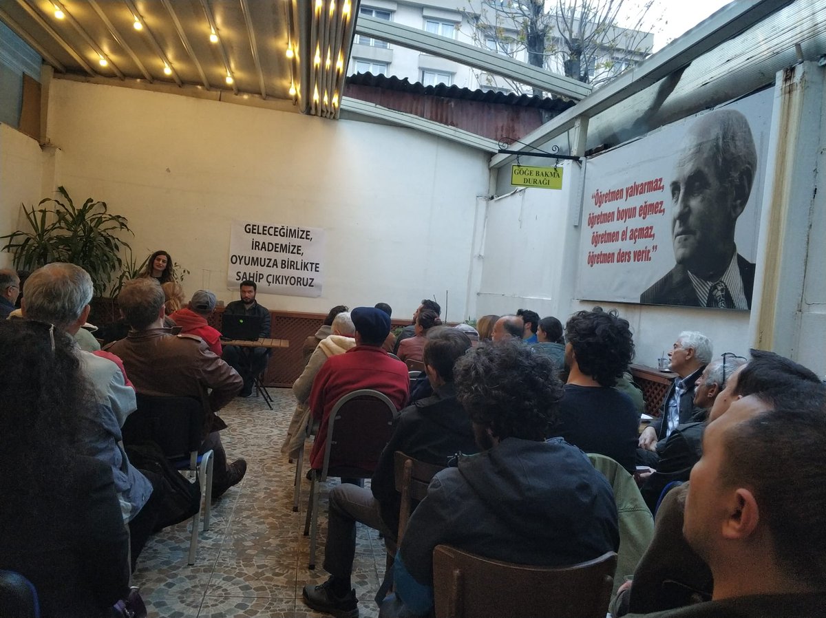 sandikgonullusu's tweet photo. İstanbul 1. Bölge Sandık Güvenliği Eğitimimiz başladı. 

SOL varsa kimse çalamaz!
Adil, demokratik ve şeffaf bir seçim için sorumluluk alıyoruz.

Sen de SOLsandık Gönüllüleri'ne Katıl 
https://t.co/QyuZxutFV3 https://t.co/LYOrNglB3M