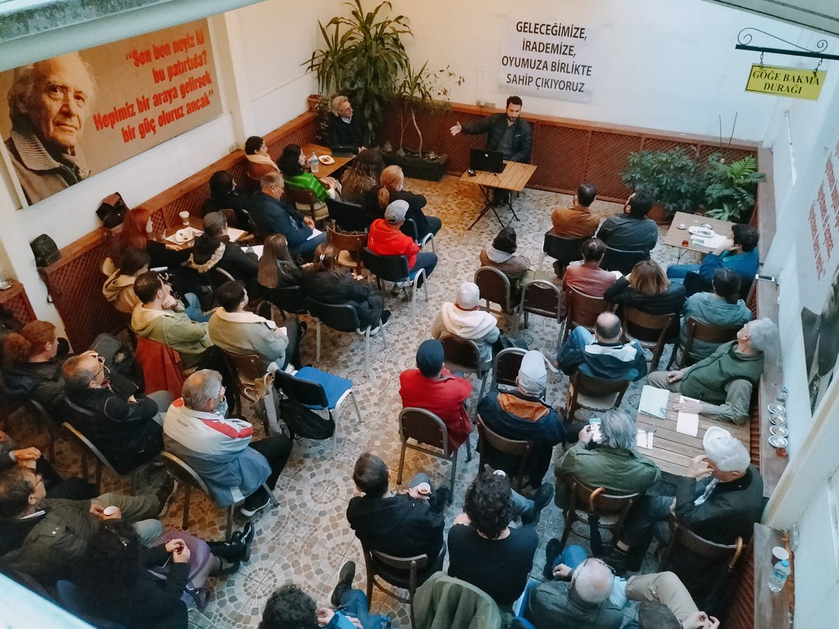 sandikgonullusu's tweet photo. İstanbul 1. Bölge Sandık Güvenliği Eğitimimiz başladı. 

SOL varsa kimse çalamaz!
Adil, demokratik ve şeffaf bir seçim için sorumluluk alıyoruz.

Sen de SOLsandık Gönüllüleri'ne Katıl 
https://t.co/QyuZxutFV3 https://t.co/LYOrNglB3M