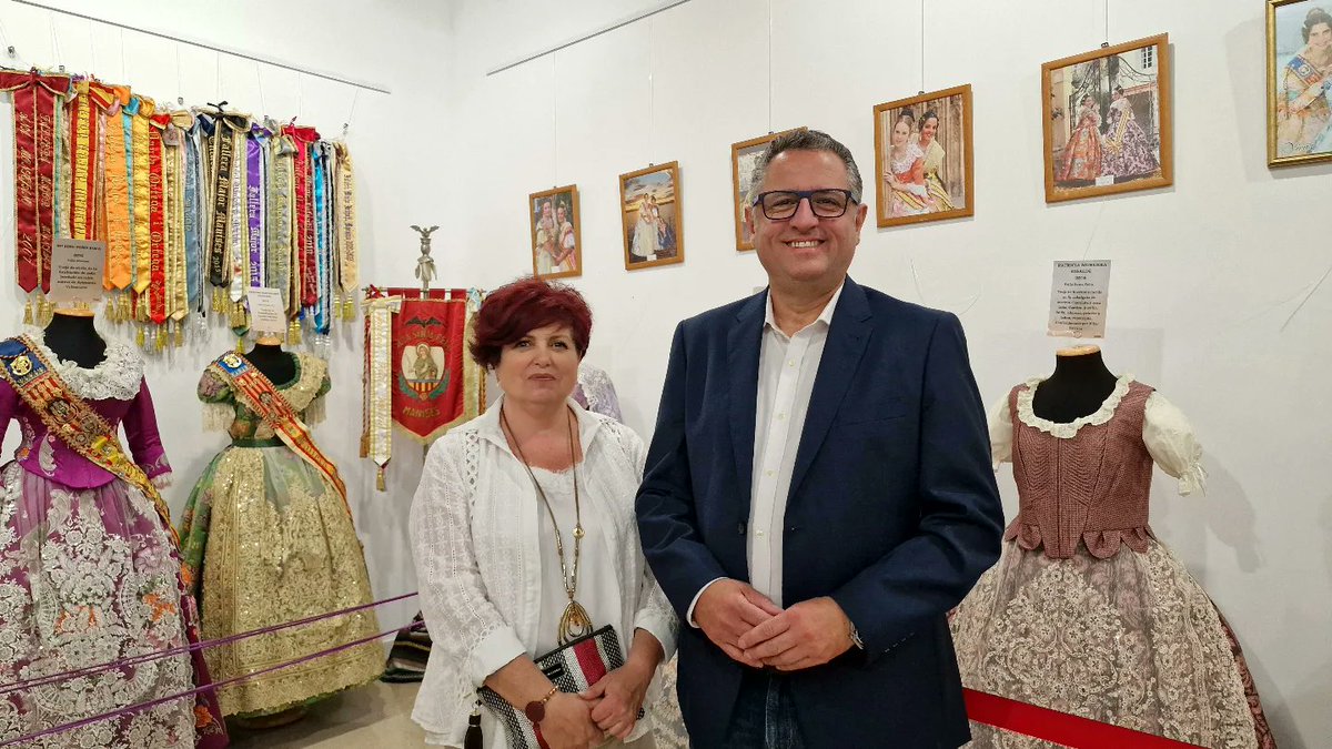 CsManises's tweet photo. @csmanises en la Inauguración de la Exposición de Trajes de las Falleras Mayores de Manises. Si te gustan las #Fallas y la maravilla de Trajes de las Falleras no te la puedes perder.
#CSconLasFallas
#CSconLasTradiciones
#CsConManises https://t.co/wCEJWnzGYL