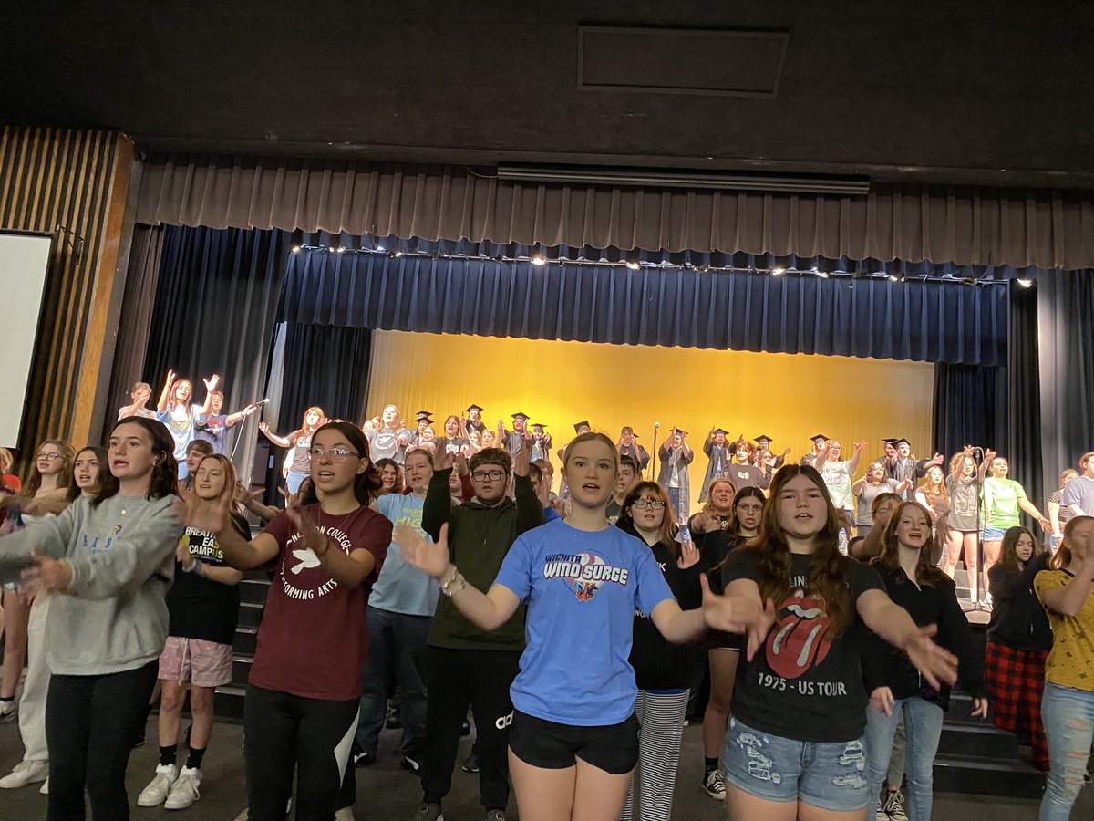 chs_activities's tweet photo. The @CampusColts Choir  just finished rehearsal for their Spring Show and the Band is setting up for theirs right now.  @CampusHSBands play at 4pm followed by Choir at 7pm.  Both concerts will be amazing!! See you there! #usd261derdul https://t.co/sNSmcx4pub