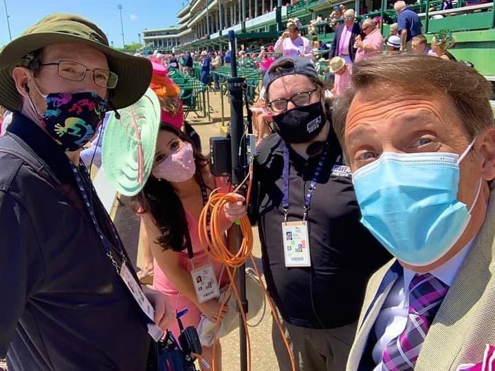 EveryDayWeekley's tweet photo. I gotta tell ya. It’s feels good not to be holding a giant antenna on Derby Day #kentuckyderby149 https://t.co/HVpouTTNvM