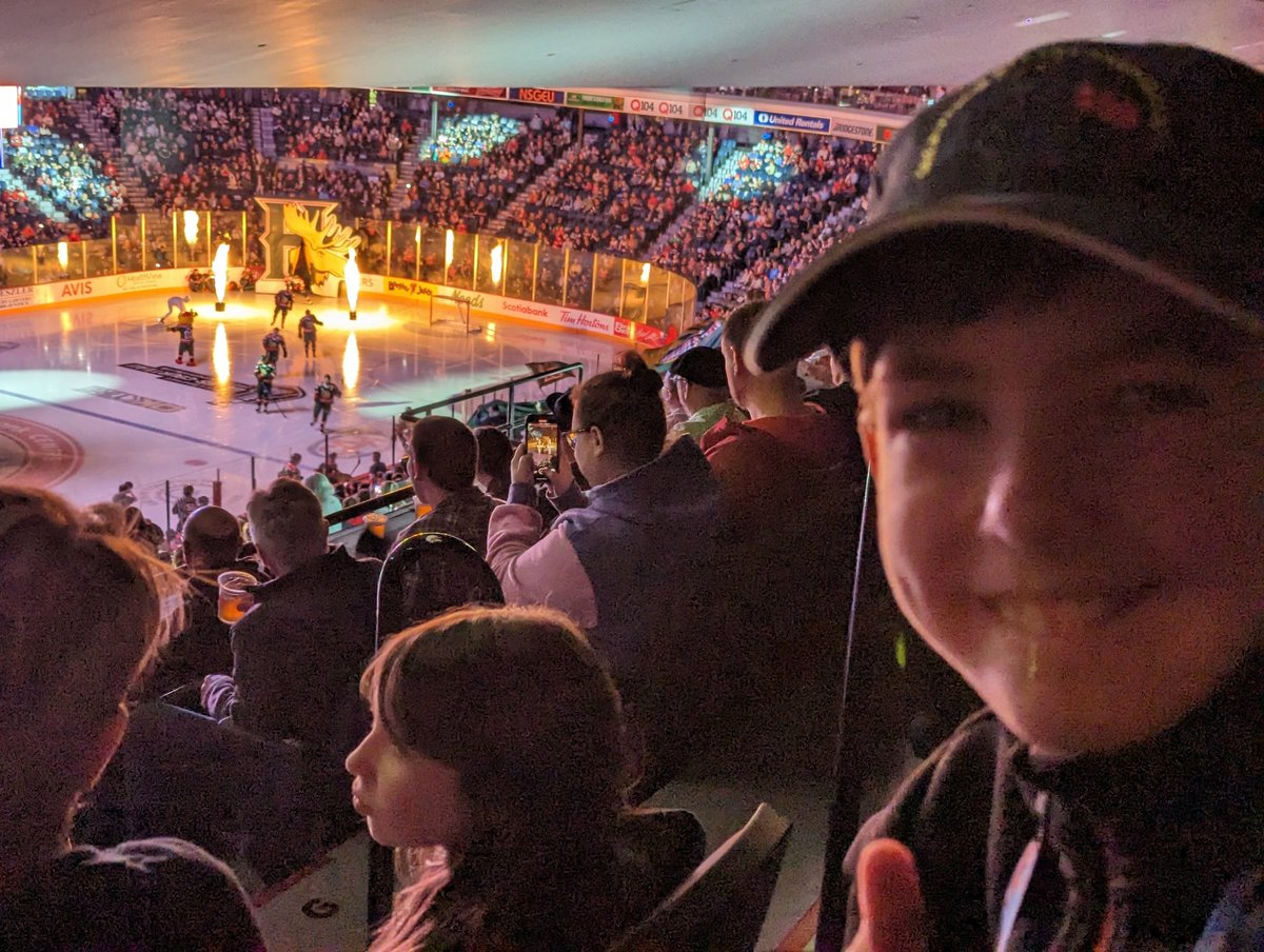 cmacaulay8's tweet photo. #GoMooseGo https://t.co/eNd7hTCNt6