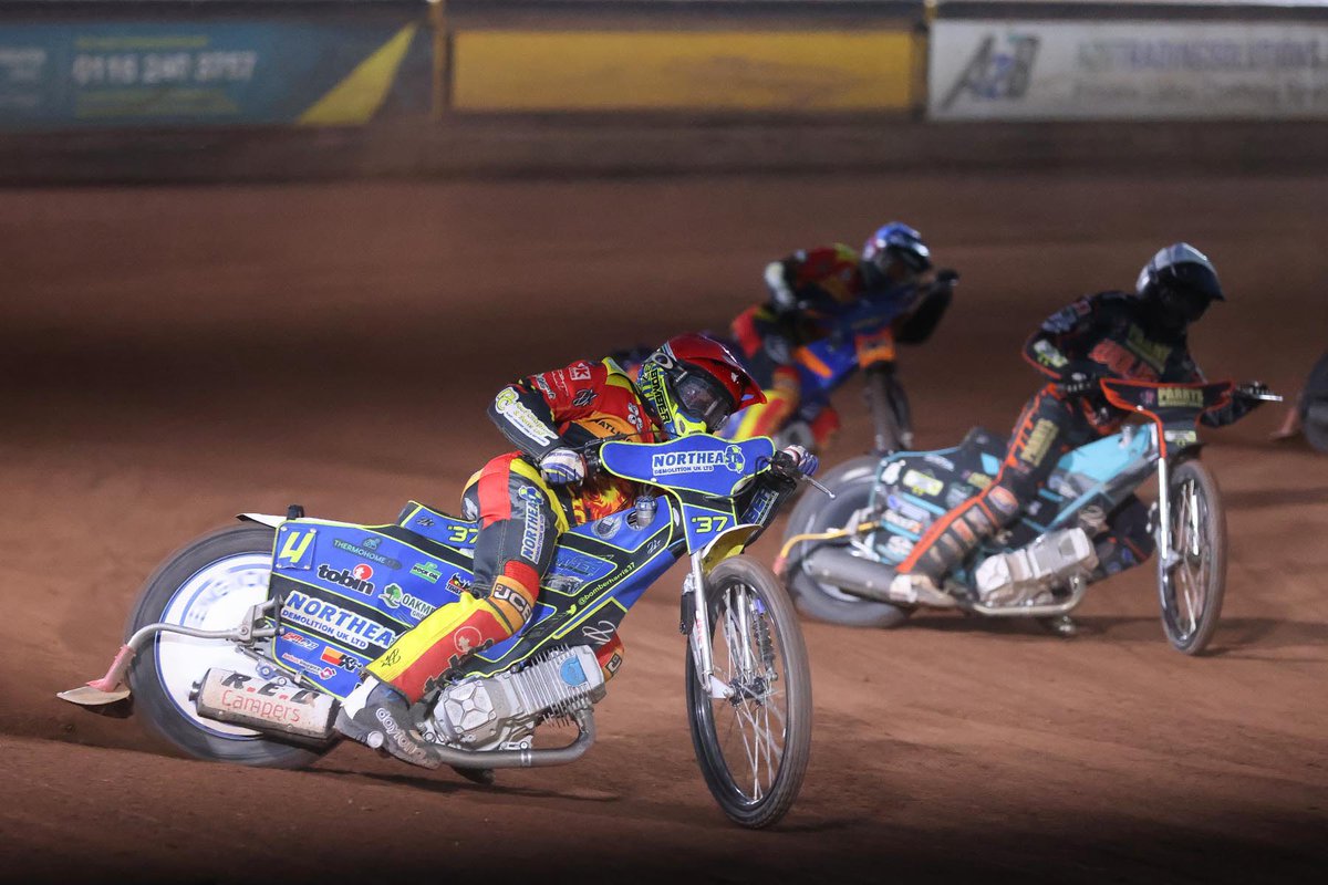 Jeff Davies tweet media