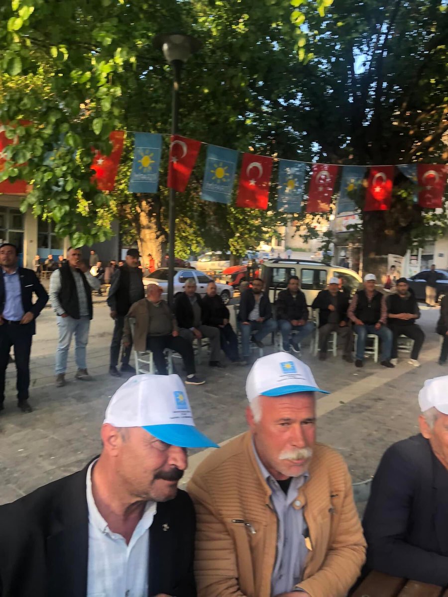 iyipar's tweet photo. Bugün il teşkilatımız, ilçe teşkilatımız ve milletvekili adaylarımızla birlikte Sam (köyü)Mahallemizi ziyaret ettik.Bizlere gösterdikleri ilgi ve alakadan dolayı teşekkür ederiz.
@iyiparti @meral_aksener @iyiparti_27 https://t.co/JgwOlbAk79